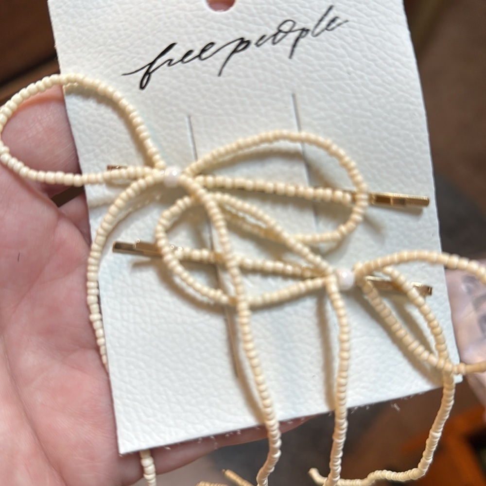 NWT Free People Cream Beaded Bow Gold Hair Clips Set Boho Coquette - Picture 5 of 5